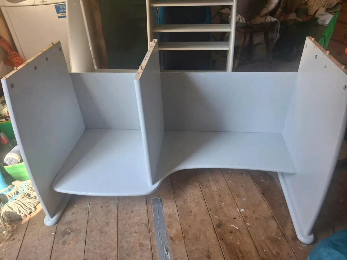 Desk - Image 2