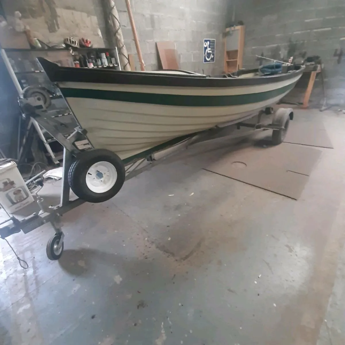 17ft sheelin boat - Image 1