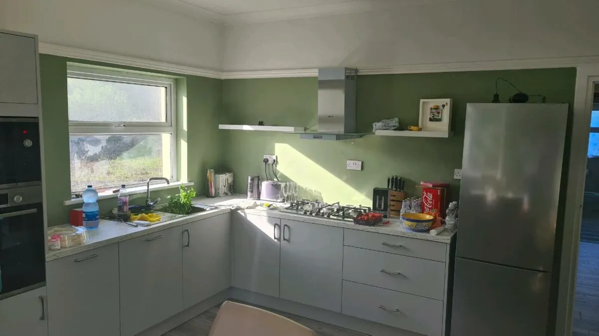 Kitchen with all Appliances
