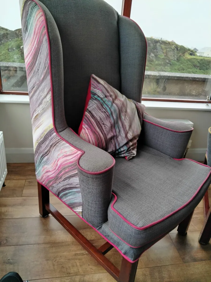 Two living room chairs - Image 2