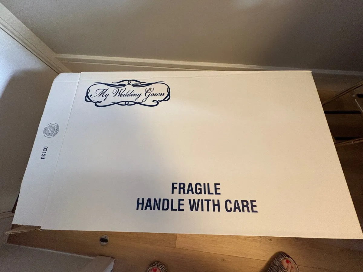 Wedding dress storage box - Image 3