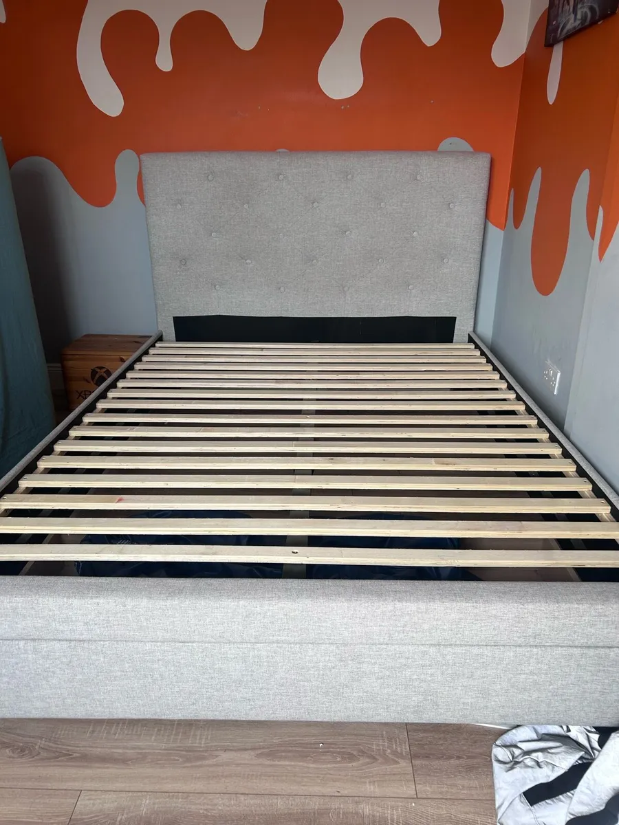 King size Bed - Image 1