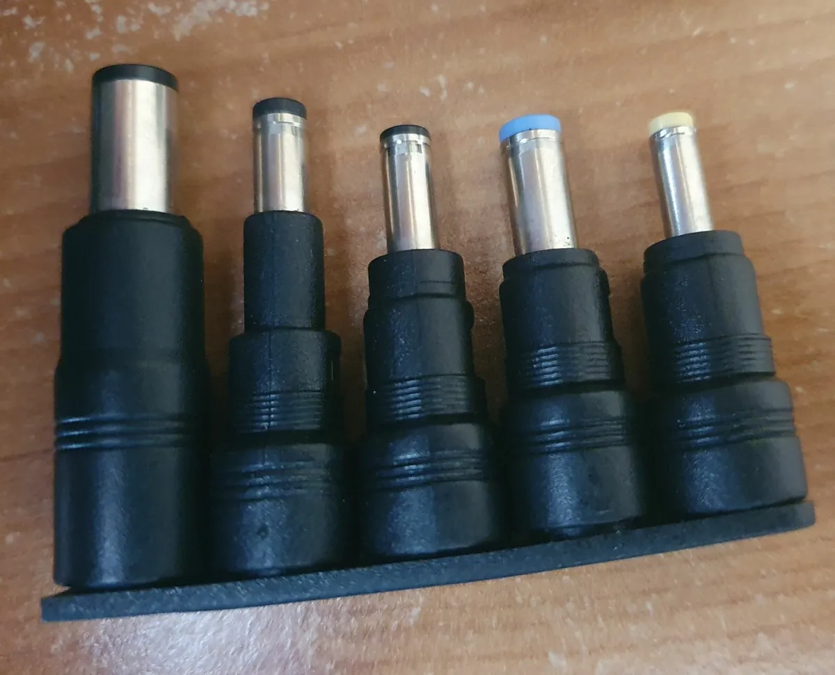 Laptop Charger - Image 4