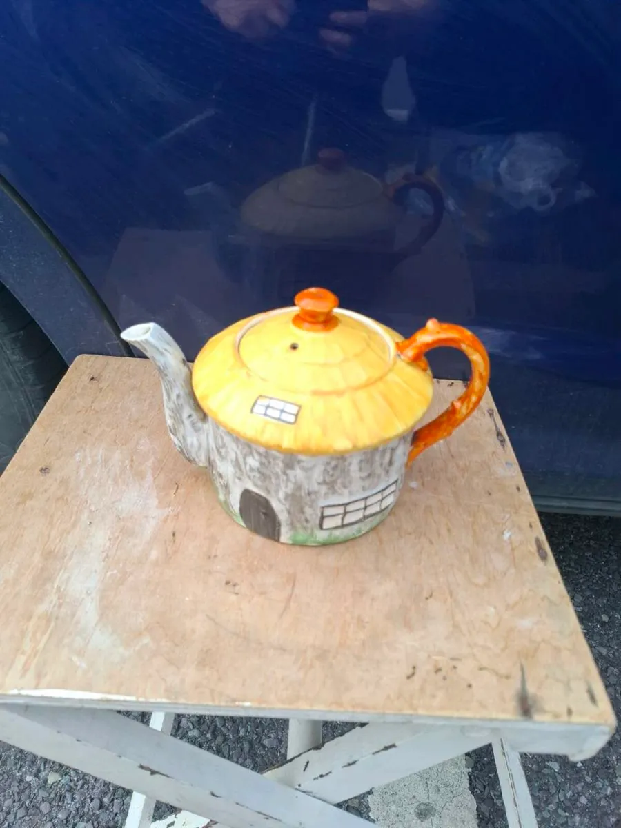 Novelty cottage tea pot postage possible - Image 1