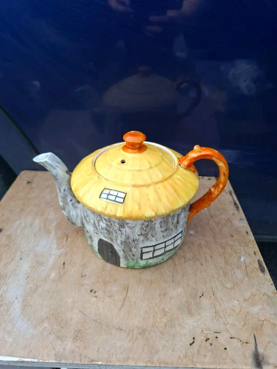 Novelty cottage tea pot postage possible - Image 2