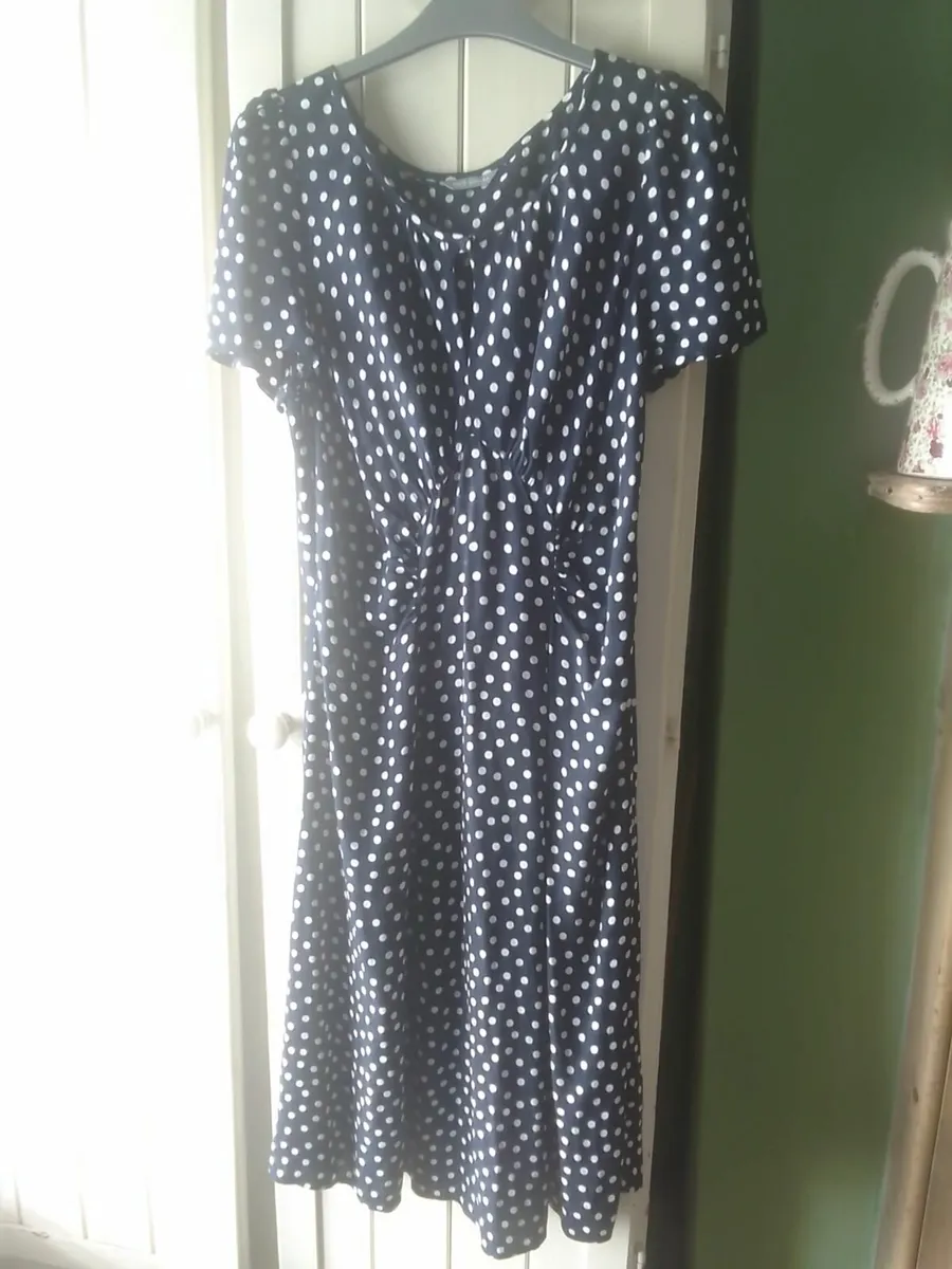 VINTAGE M&S NAVY POLKA DOT MIDI TEA DRESS 14 - Image 1