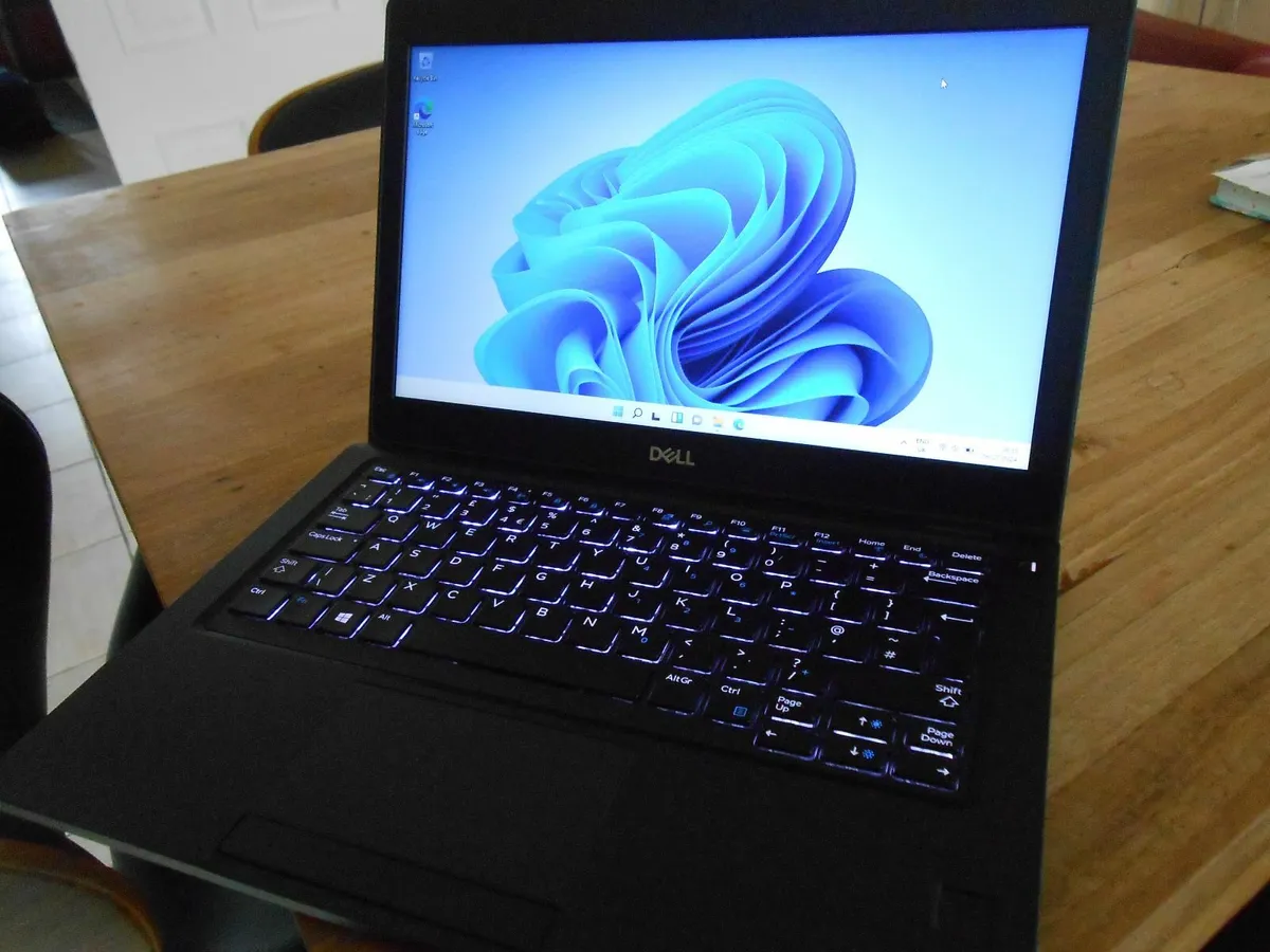 DELL 5290 WIN 11 Intel i5 256GB SSD Perfect - Image 3