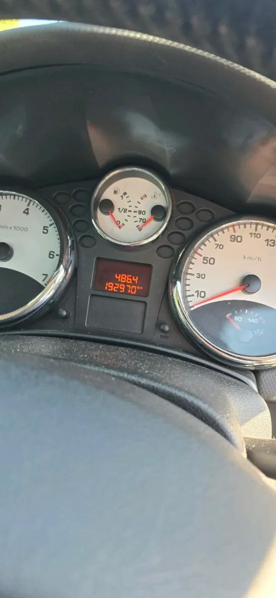 2008 peugeot 207cc convertible READ AD - Image 2
