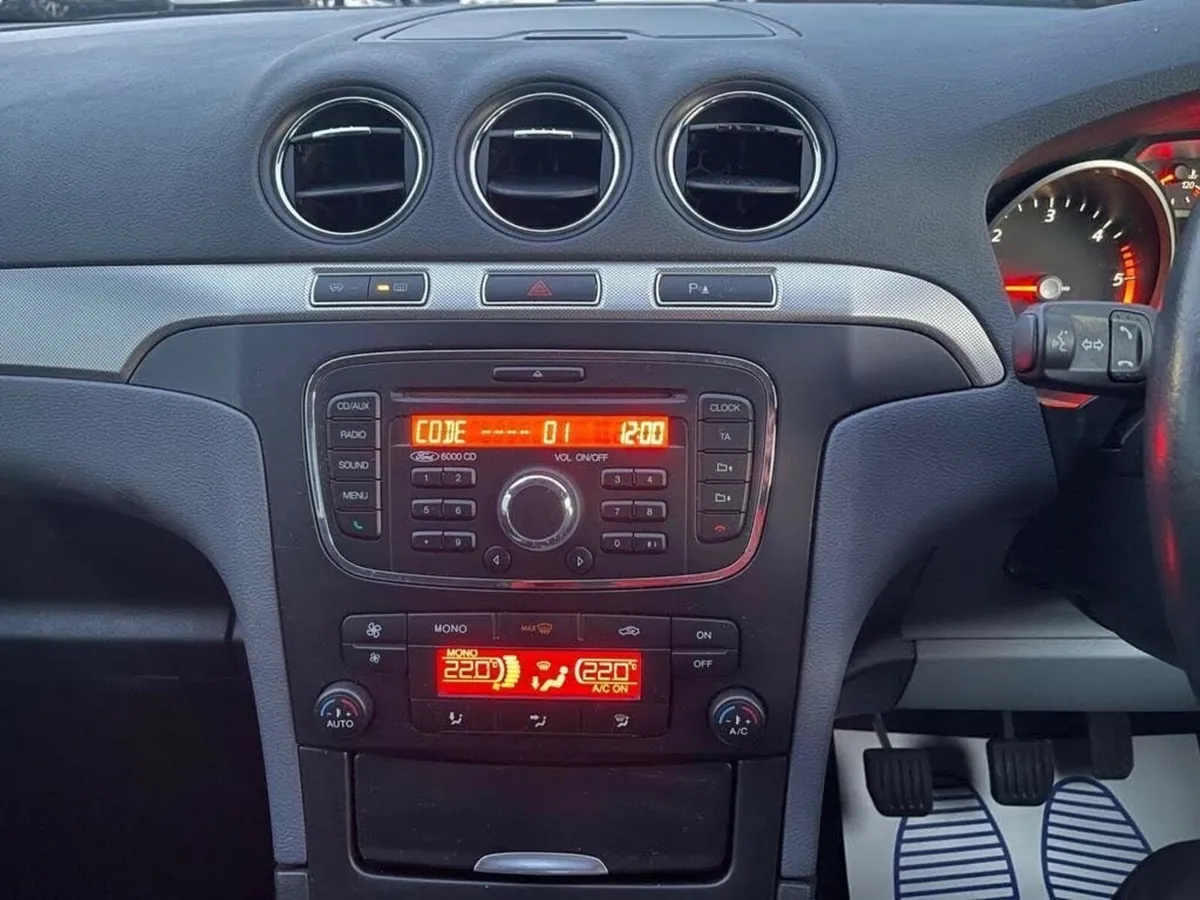 Ford S Max MPV 1.6 diesel - Image 4
