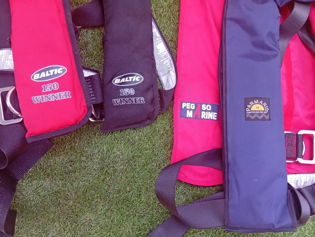 Quality Automatic Life jackets 4pairs - Image 4