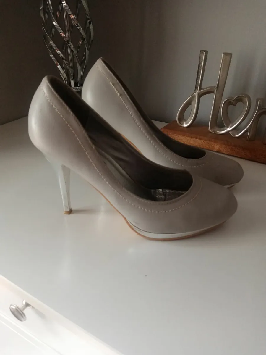 Shoes - Image 2