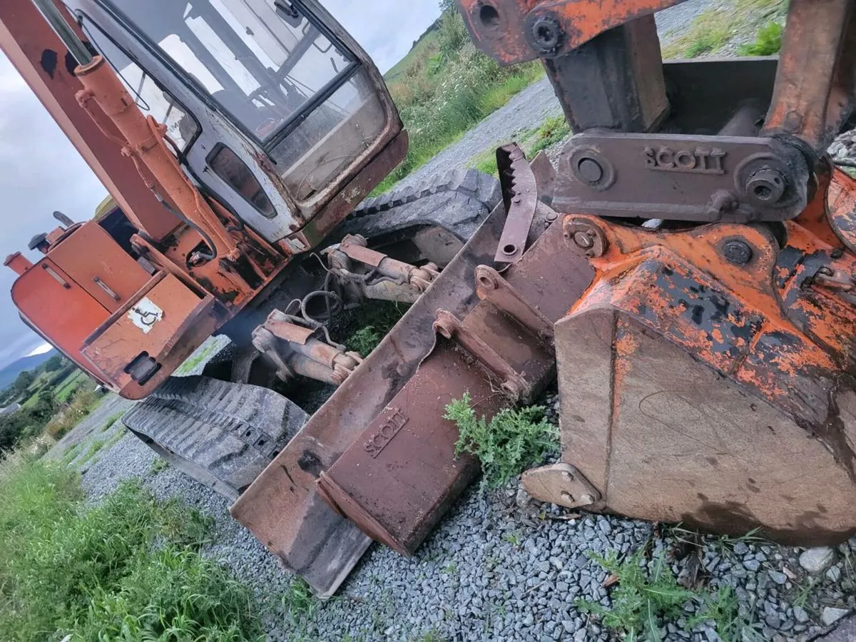 Hitachi ex 60 - Image 2