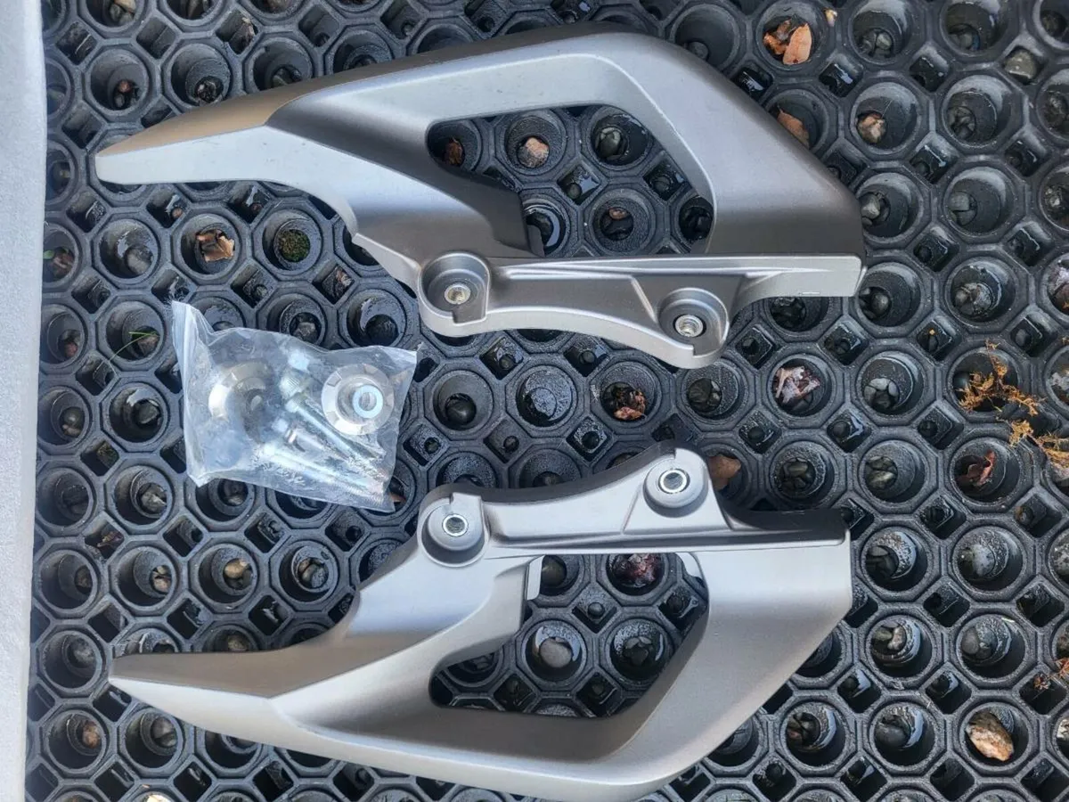 Honda vfr800x crossrunner givi screen - Image 3
