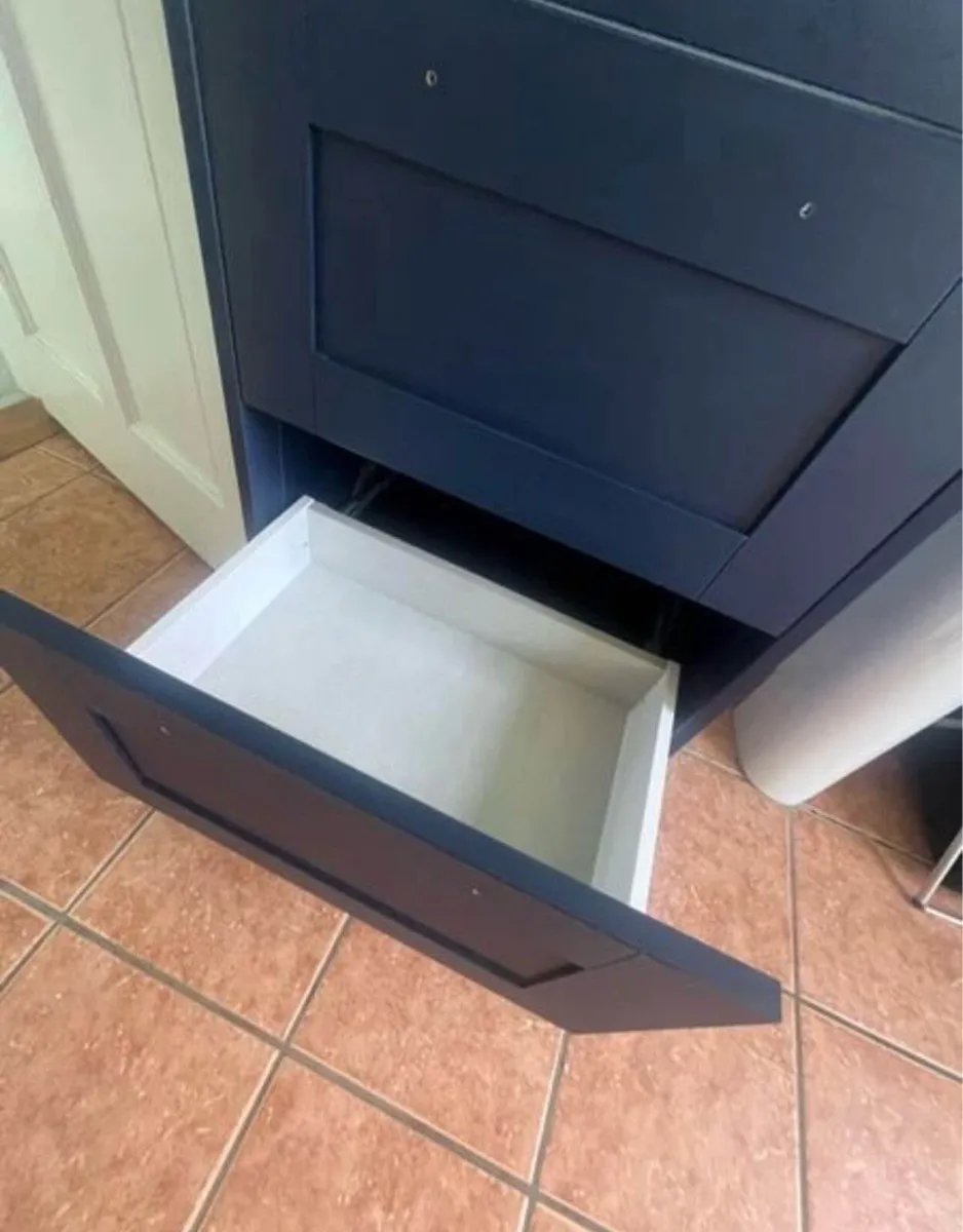 Under Sink Bathroom Cabinet - Image 3