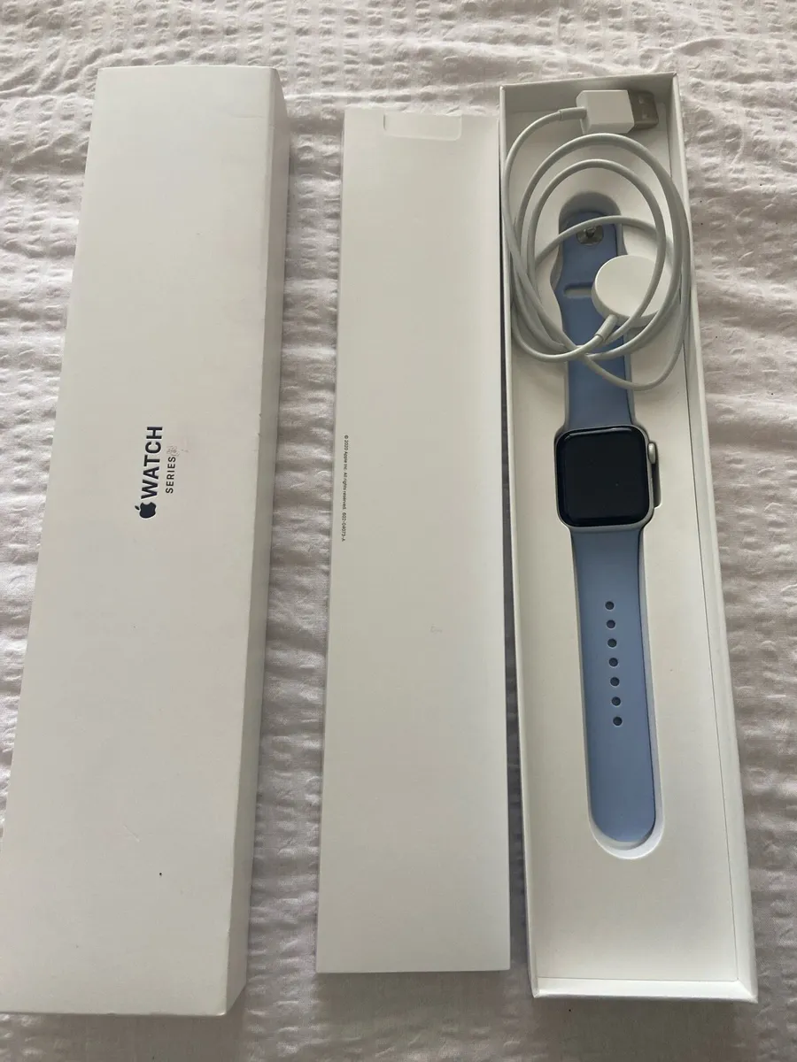 Apple Watch - Image 3