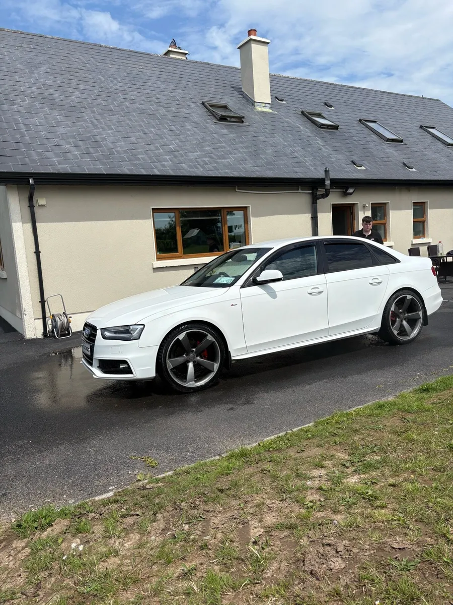 Audi A4 - Image 2
