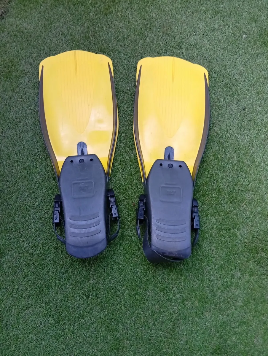 Professional Quality Scuba diving Italian fins - Image 3
