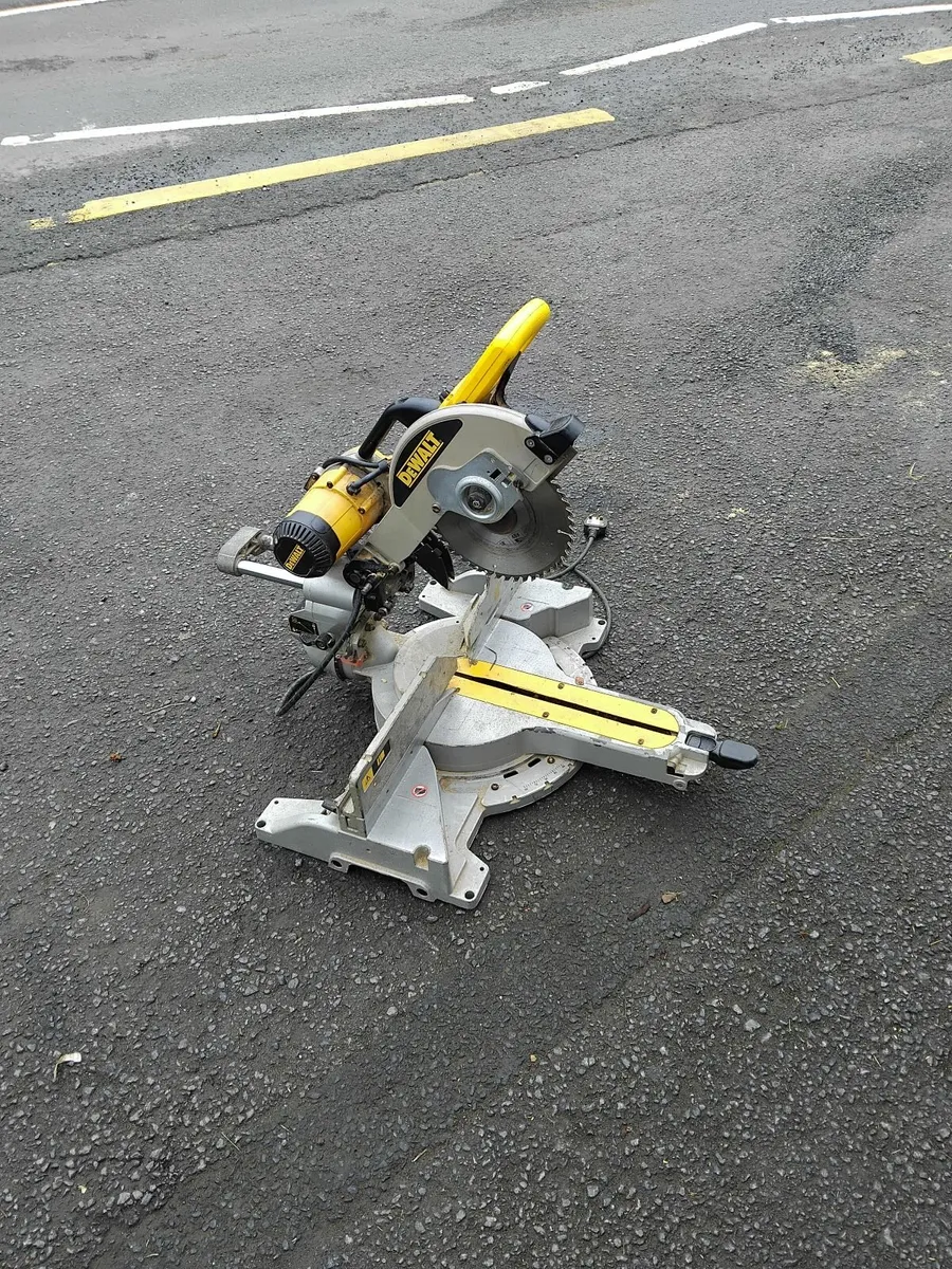 Dewalt dw718 gb working perfect priced - Image 3