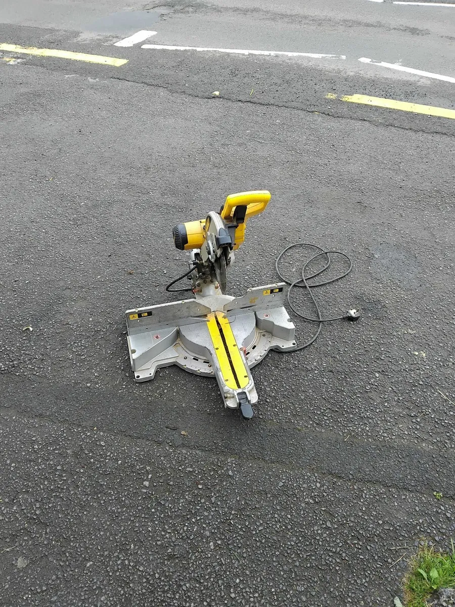 Dewalt dw718 gb working perfect priced - Image 4