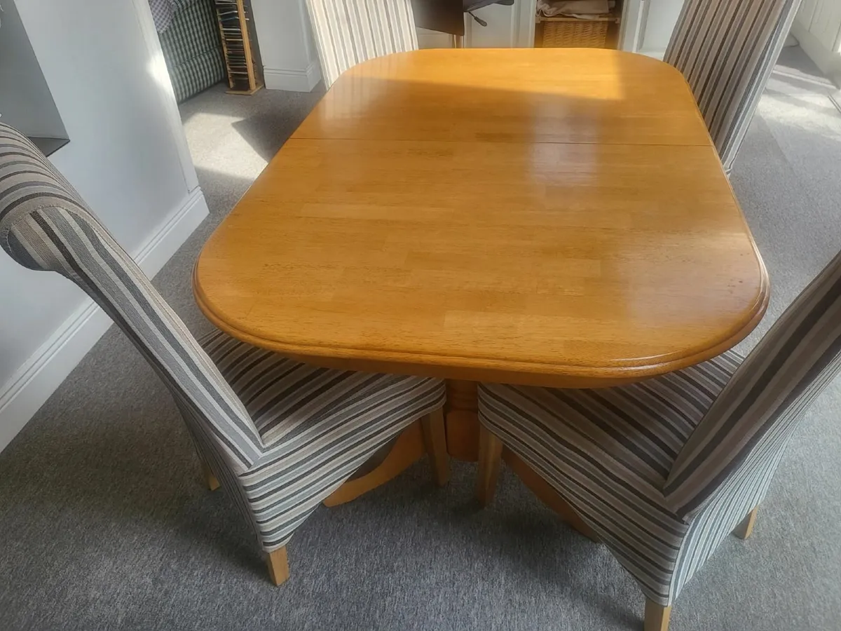Dinning table with chairs - Image 1