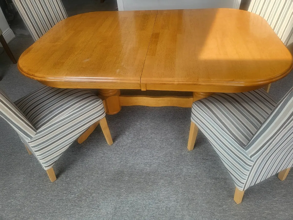 Dinning table with chairs - Image 3
