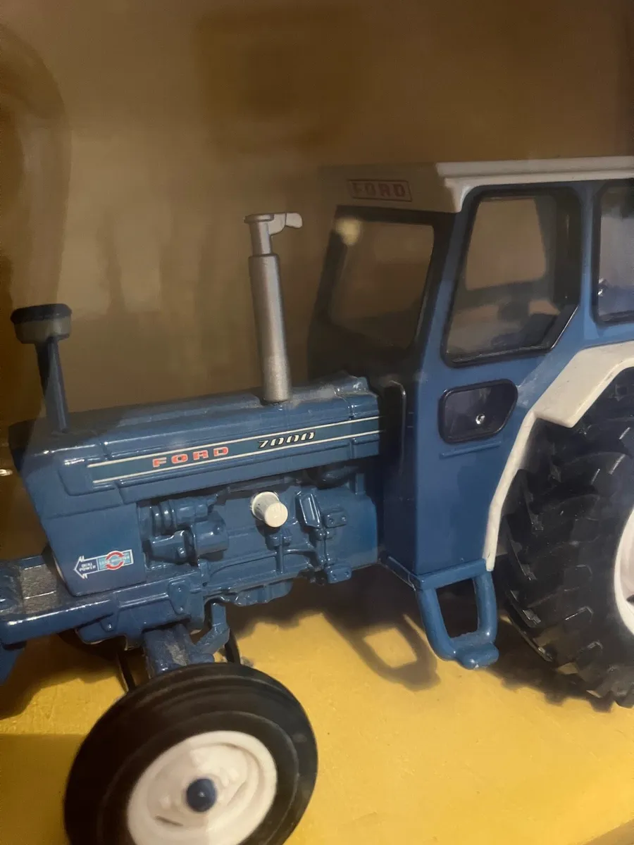 Ford 7000 blue sticker - Image 3