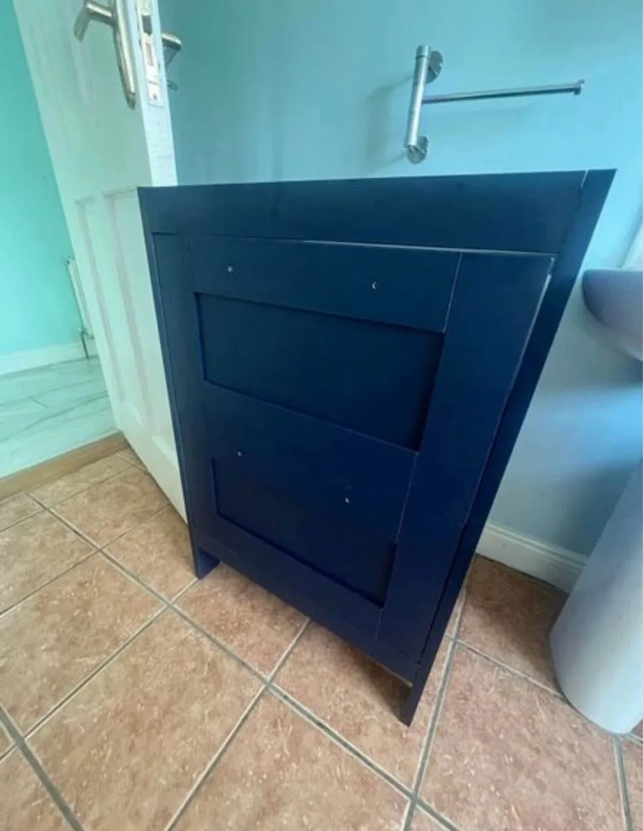 Under Sink Bathroom Cabinet - Image 4