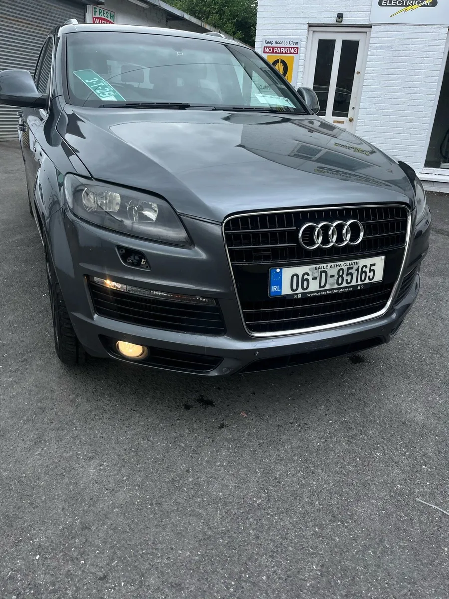 Audi q7 Sline very low mileage new nct - Image 4