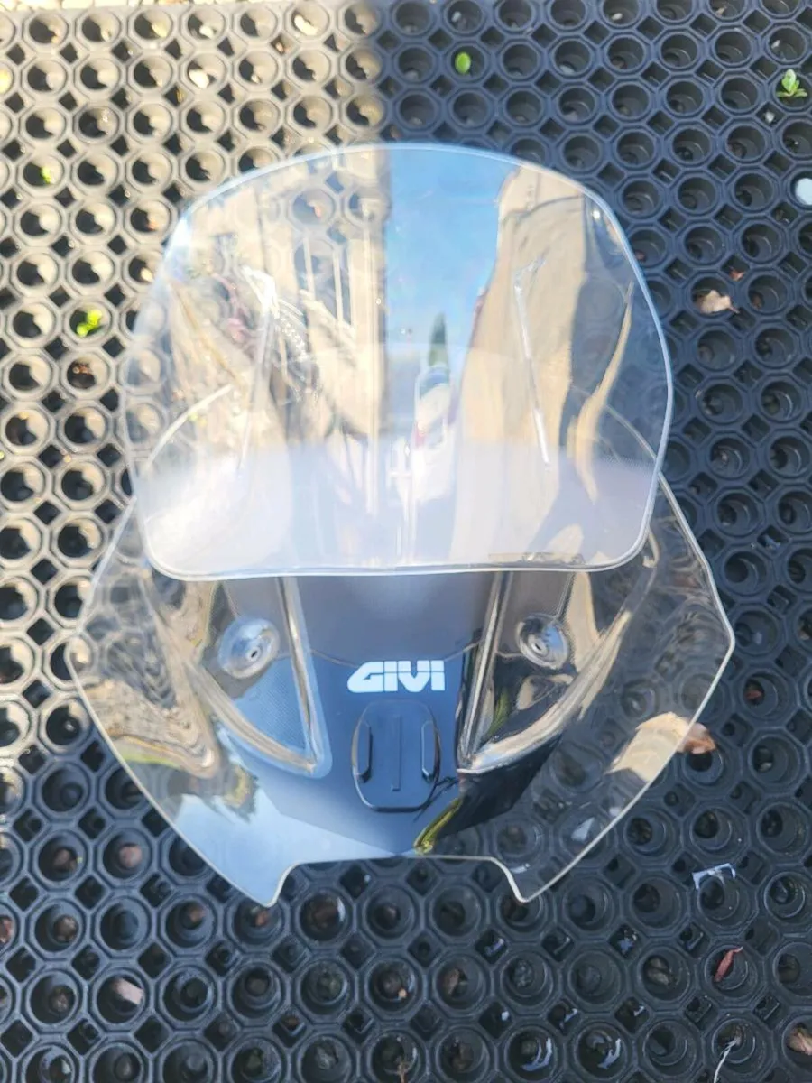 Honda vfr800x crossrunner givi screen - Image 1