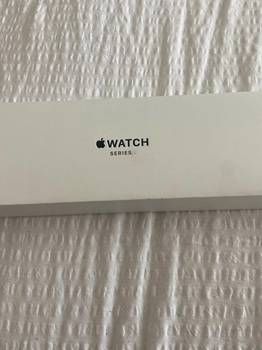 Apple Watch - Image 1