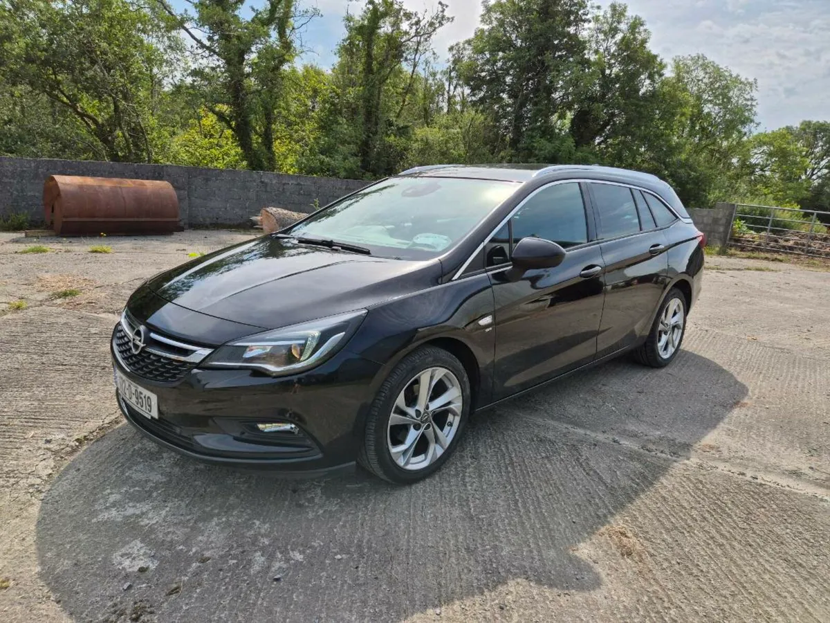 Opel Astra Sports SRI Tourer 1.6 CDTI  2017 - Image 2