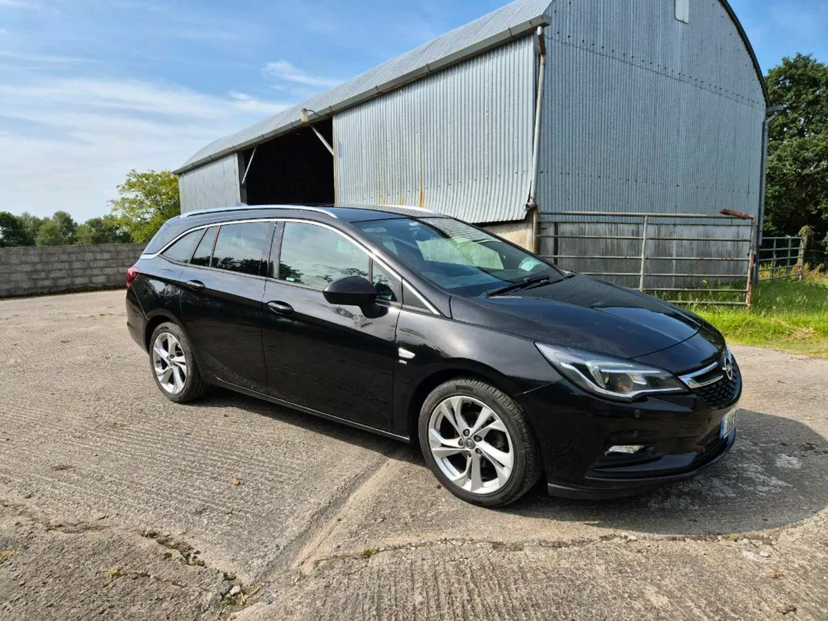 Opel Astra Sports SRI Tourer 1.6 CDTI  2017 - Image 3