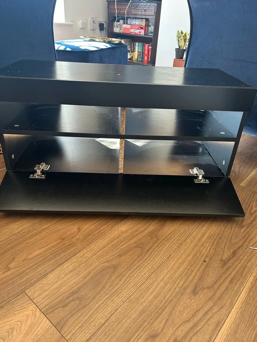 Tv stand - Image 3