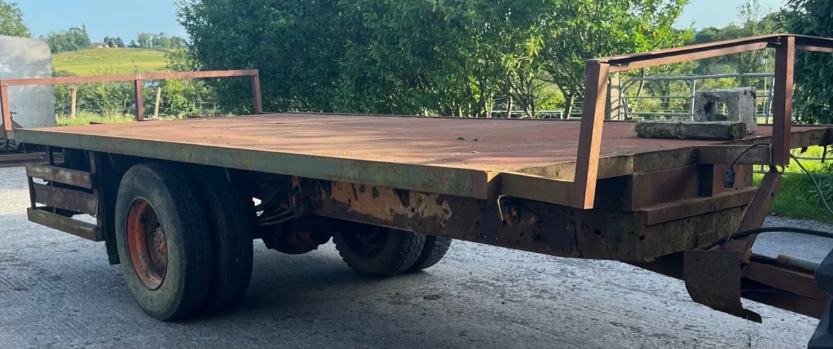 25FT Flat bale Trailer - Image 1