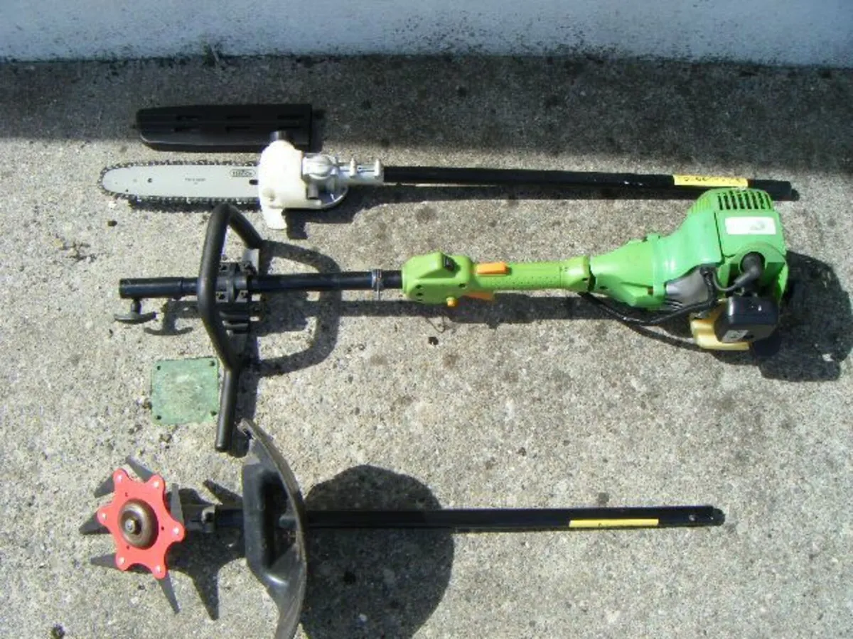Brush cutter / chainsaw - Image 1