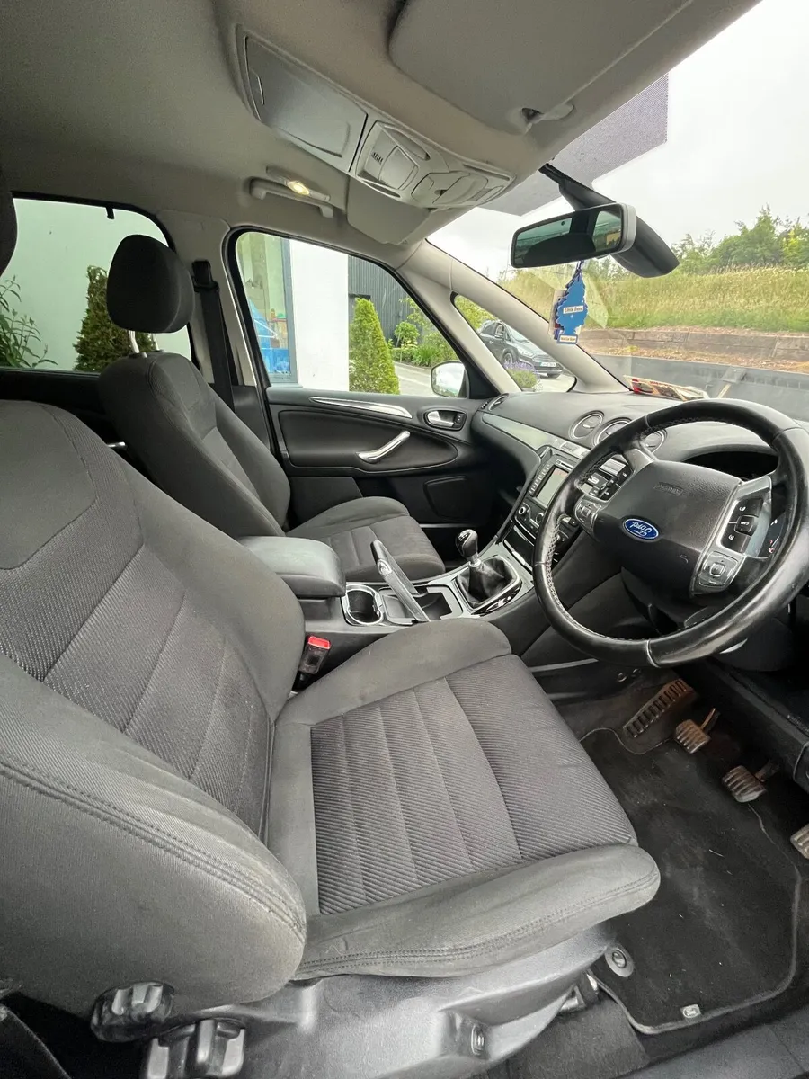Ford S-Max 2012 - Image 2