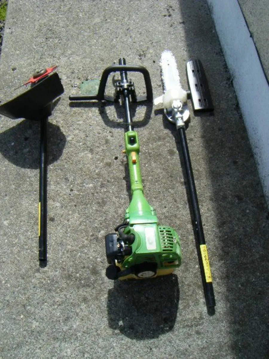 Brush cutter / chainsaw - Image 2