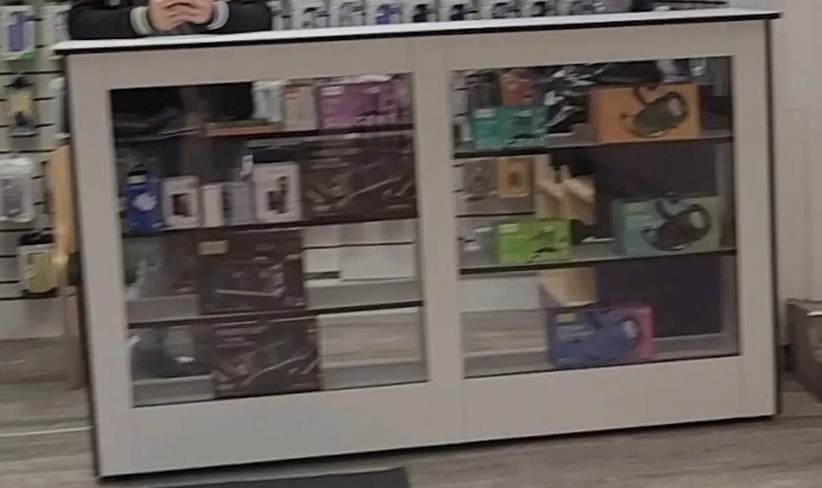 Phone shop for sale - Image 4