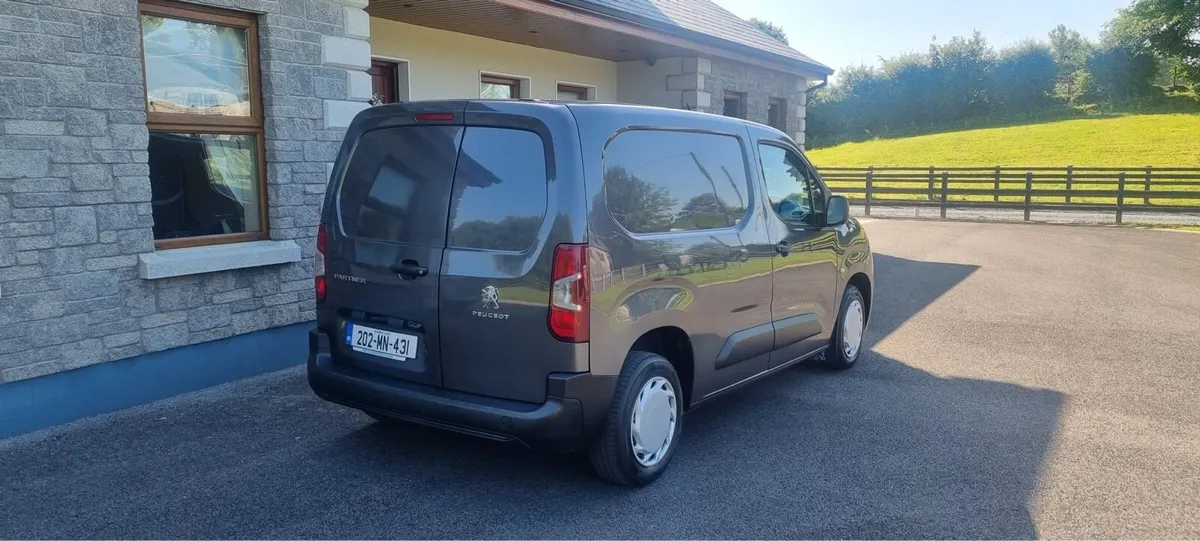 202 Peugeot partner 1.5 Blue HDi - Image 3