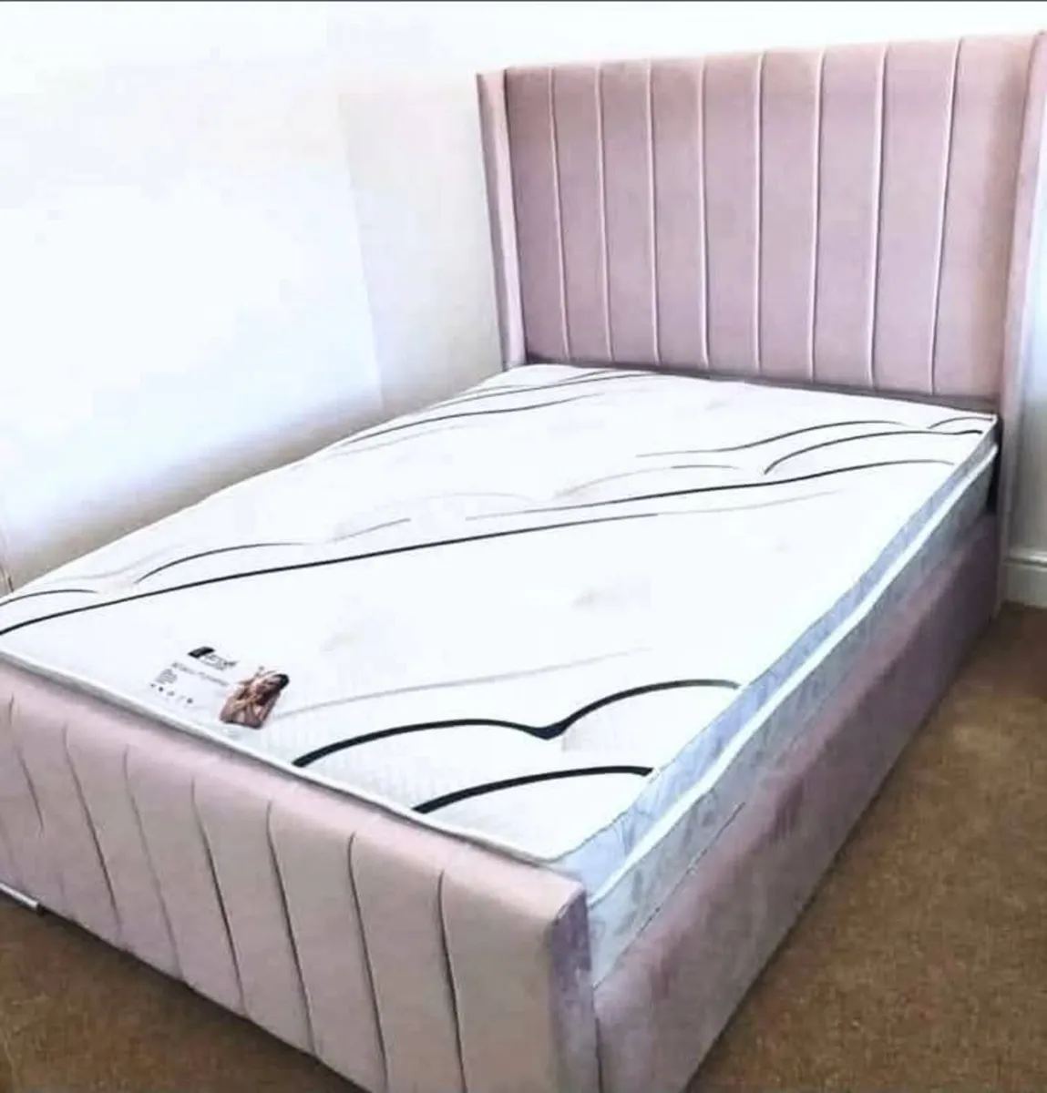 Luxury Beds – Free Home Delivery All Ireland

Bran - Image 1