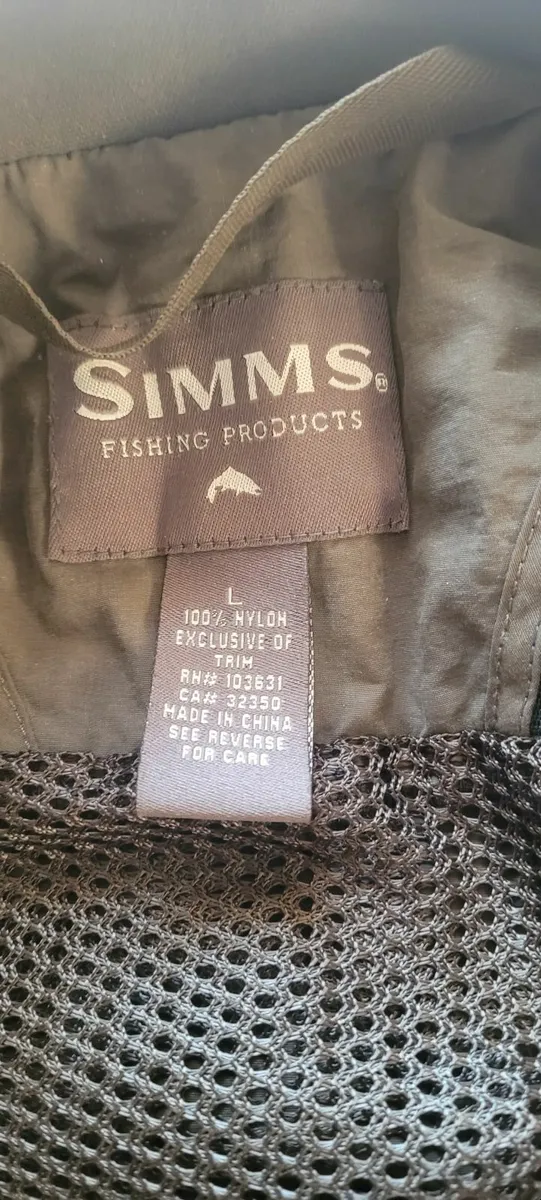 Simms flyfishing waist coat - Image 2
