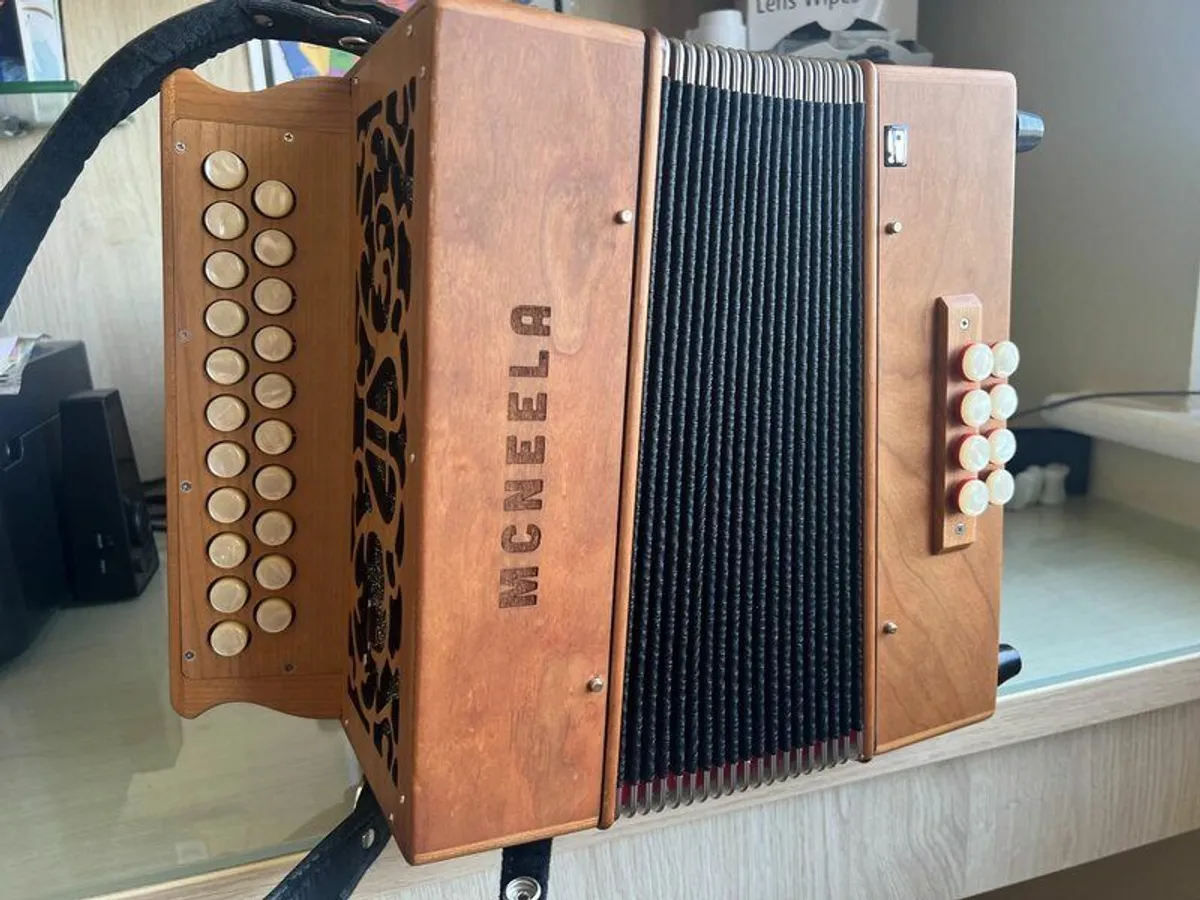 Button accordian - Image 1