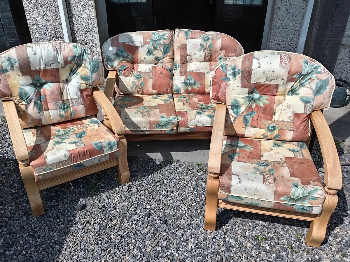 Suite furniture - Image 1