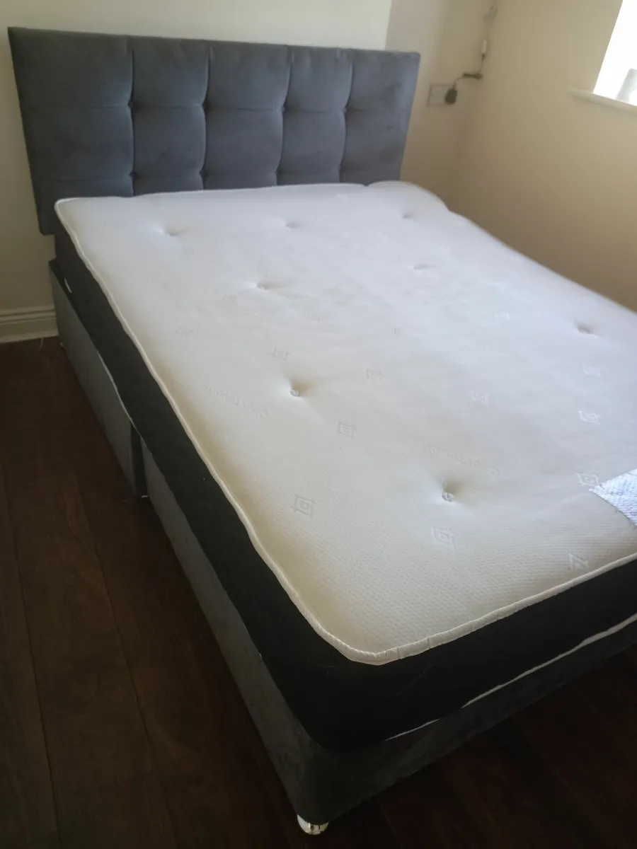 Beds - Image 1