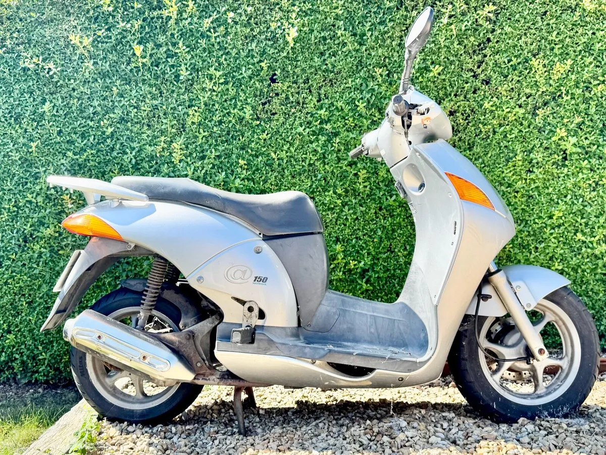 Honda Cycle 150cc moped 1 Owner!! 17K Msl !! - Image 3