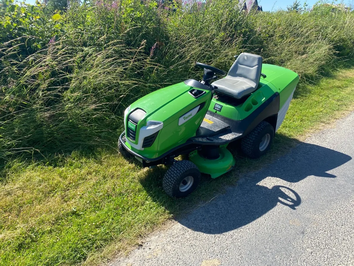 Viking ride on lawnmower - Image 1