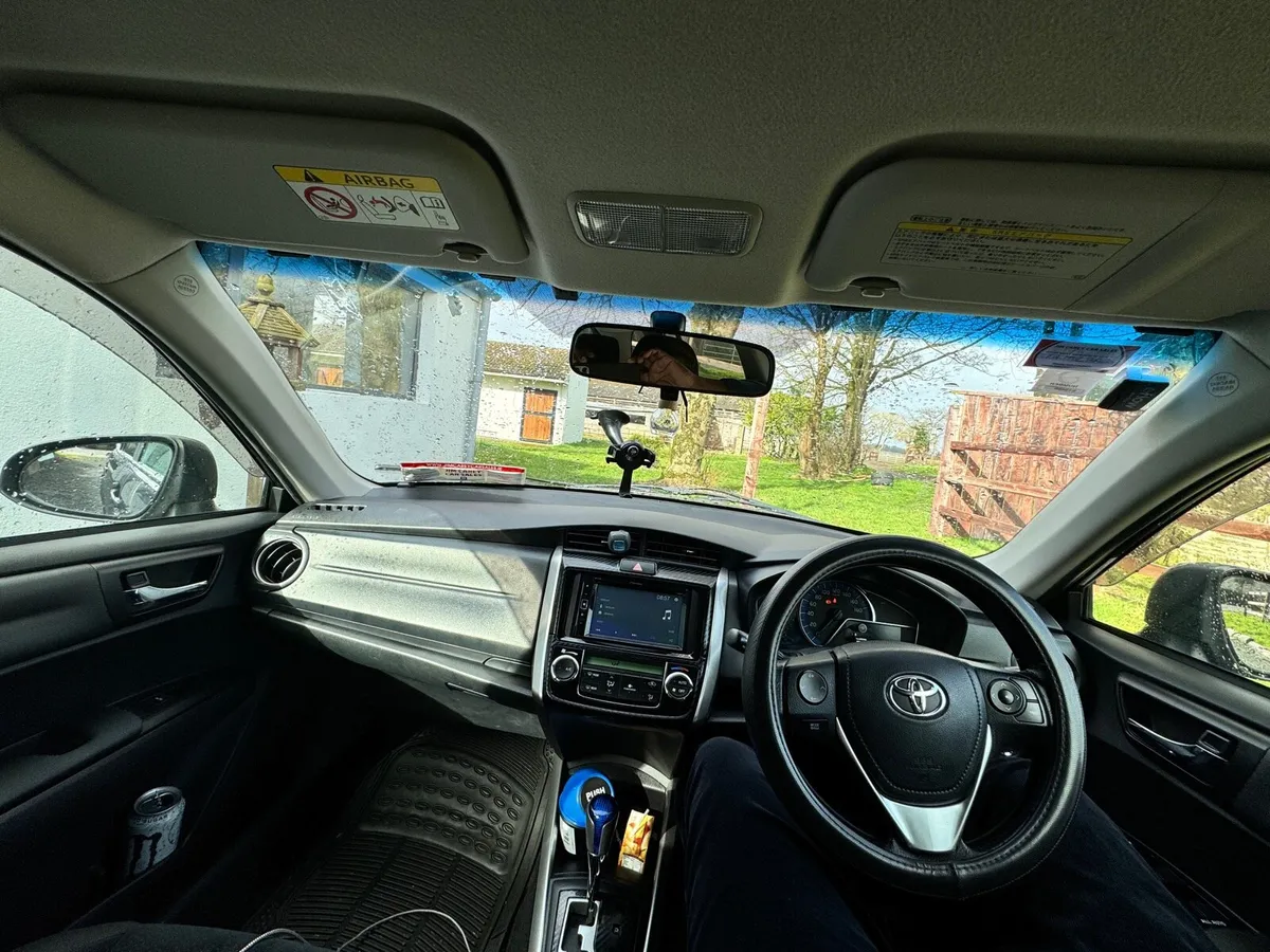 Toyota corolla fielder - Image 2