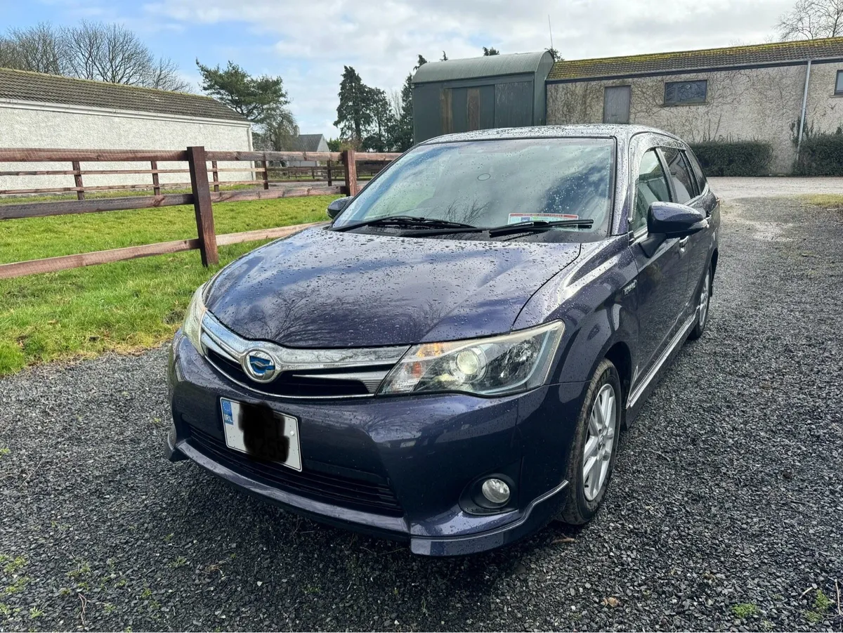 Toyota corolla fielder - Image 3