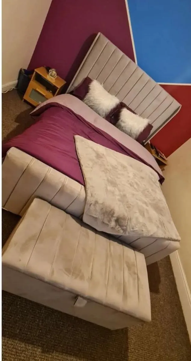 Luxury Beds – Free Home Delivery All Ireland

Bran - Image 1