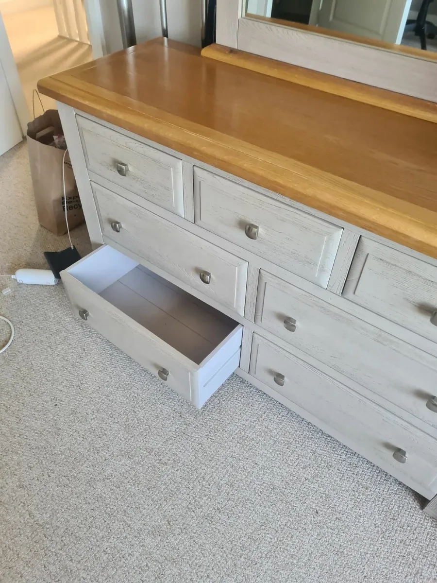 Chest of drawers + mirror - Image 2